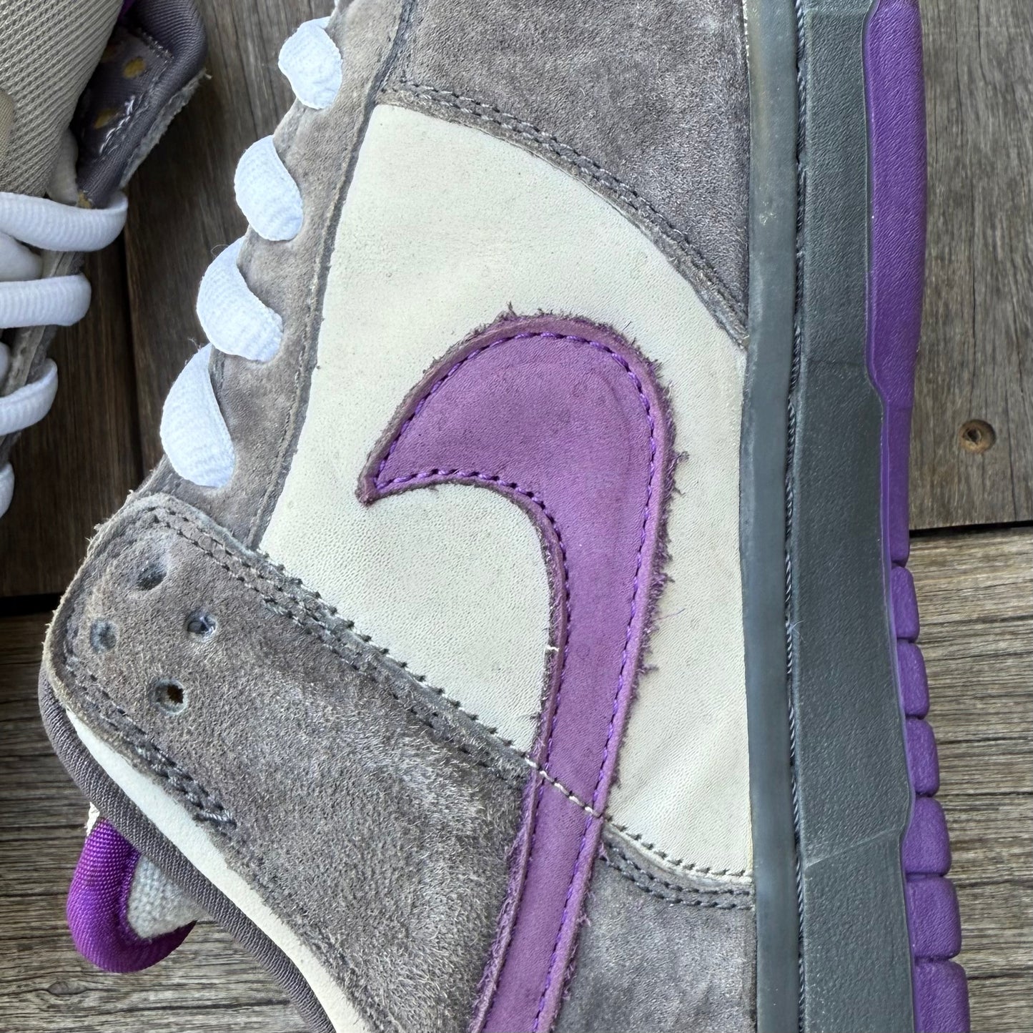 Nike SB Dunk Low Purple Pigeon Size 11