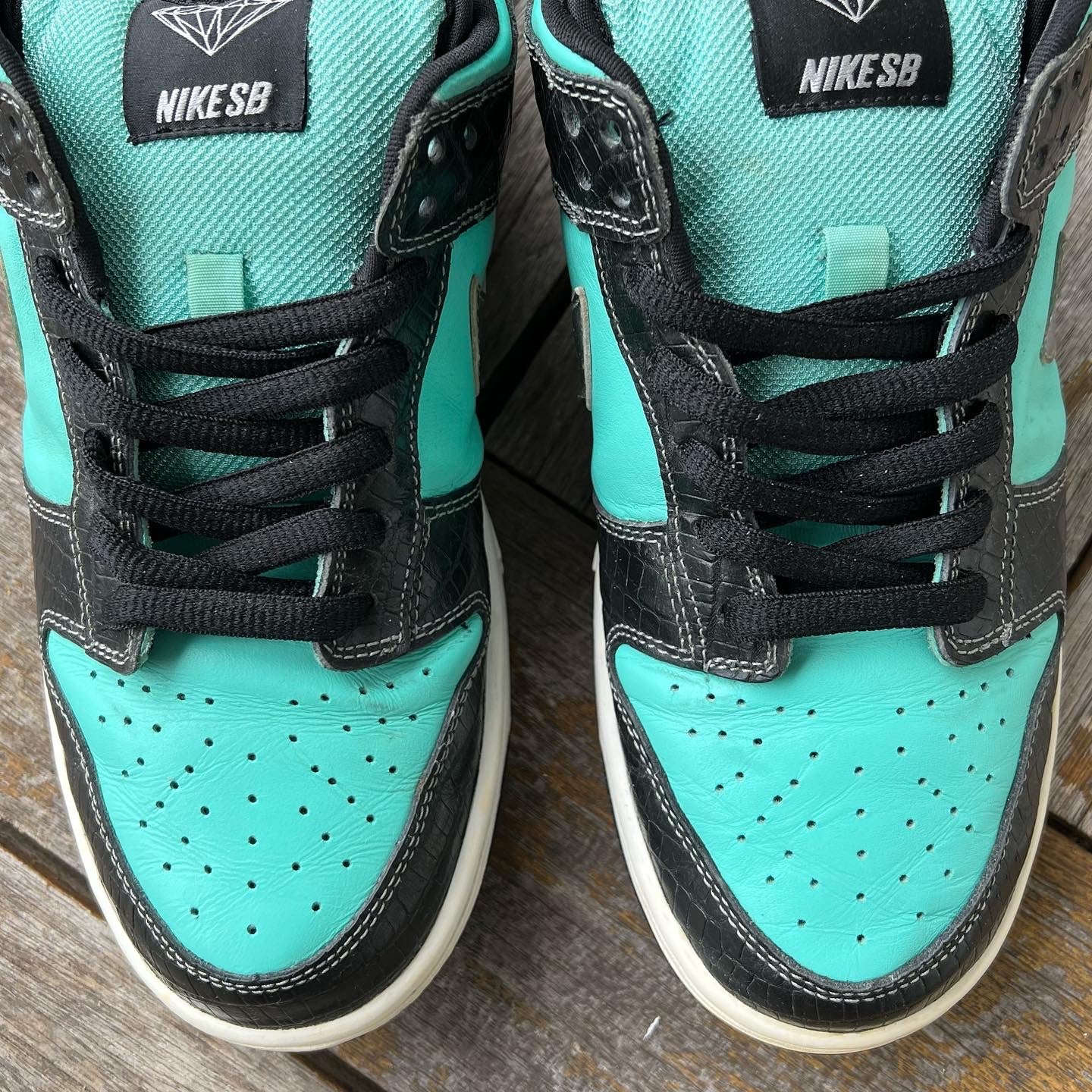 Nike SB Dunk Low Tiffany Diamond Size 9.5