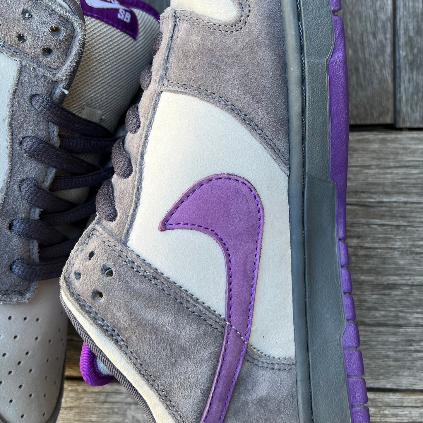 Nike SB Dunk Low Purple Pigeon Size 11.5