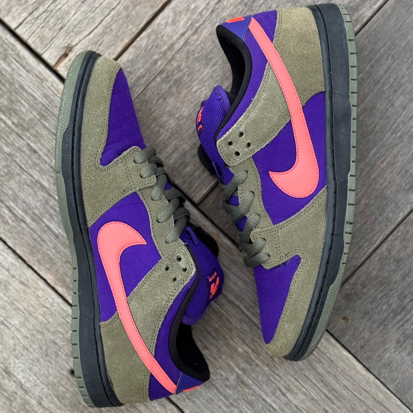 Nike SB Dunk Low Medium Olive Atomic Size 10