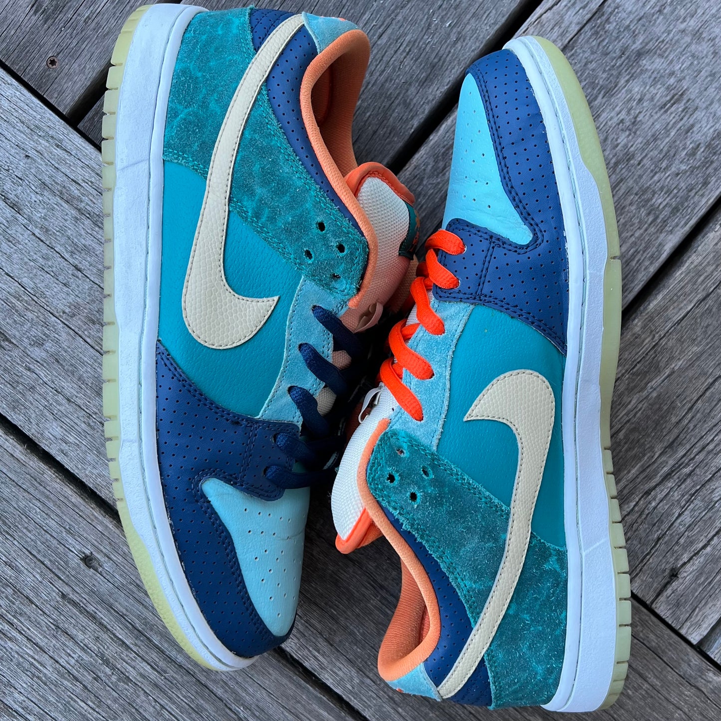 Nike SB Dunk Low MIA Skateshop Size 11.5