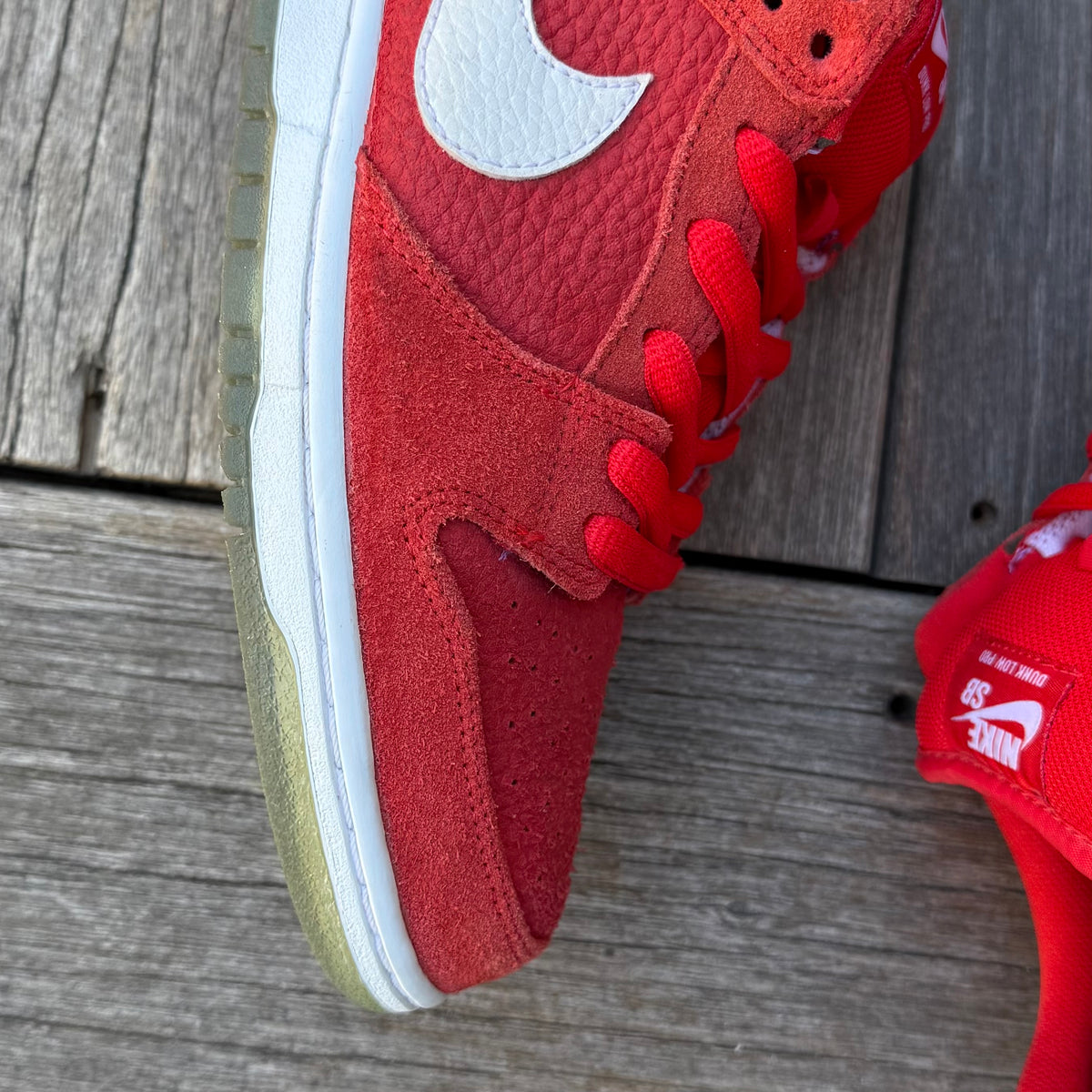 Nike SB Dunk Low Challenge Red Size 9.5
