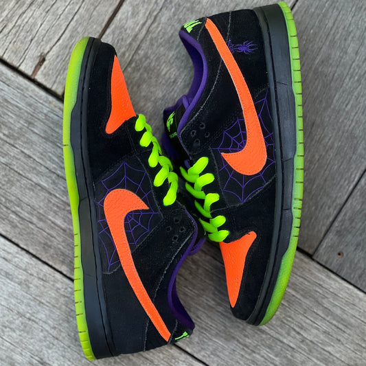 Nike SB Dunk Low Night of Mischief Size 9