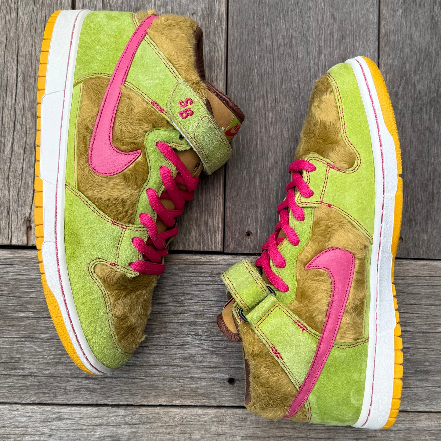 Nike SB Dunk Mid Mama Bear Size 10.5