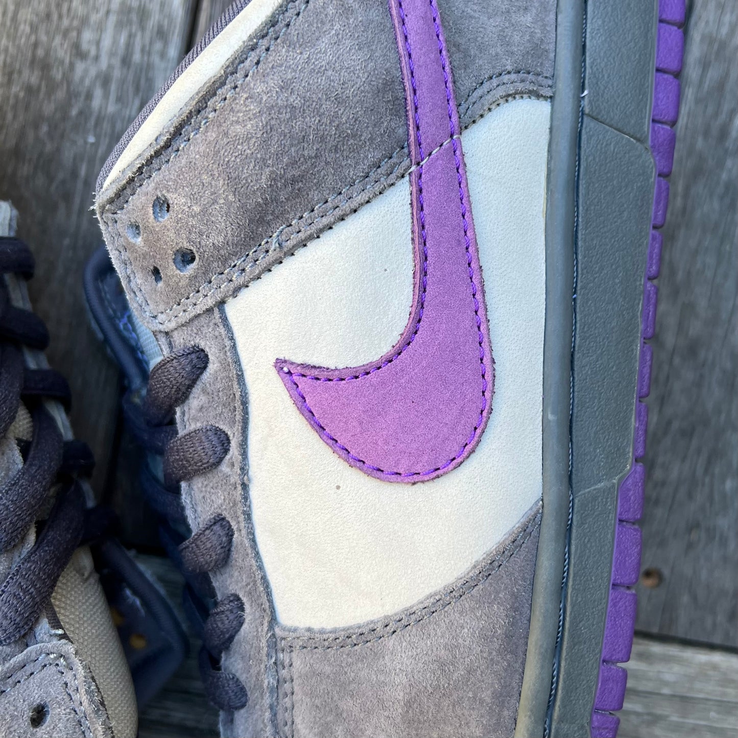 Nike SB Dunk Low Purple Pigeon Size 11.5