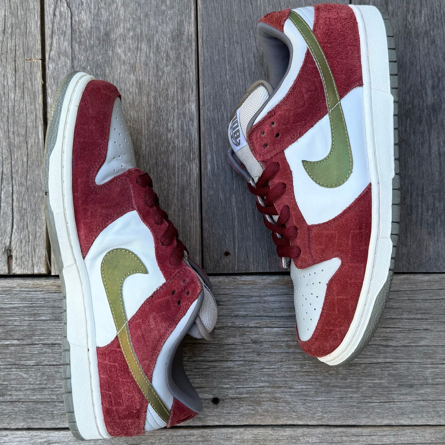 Nike SB Dunk Low Shanghai (1) Size 10.5