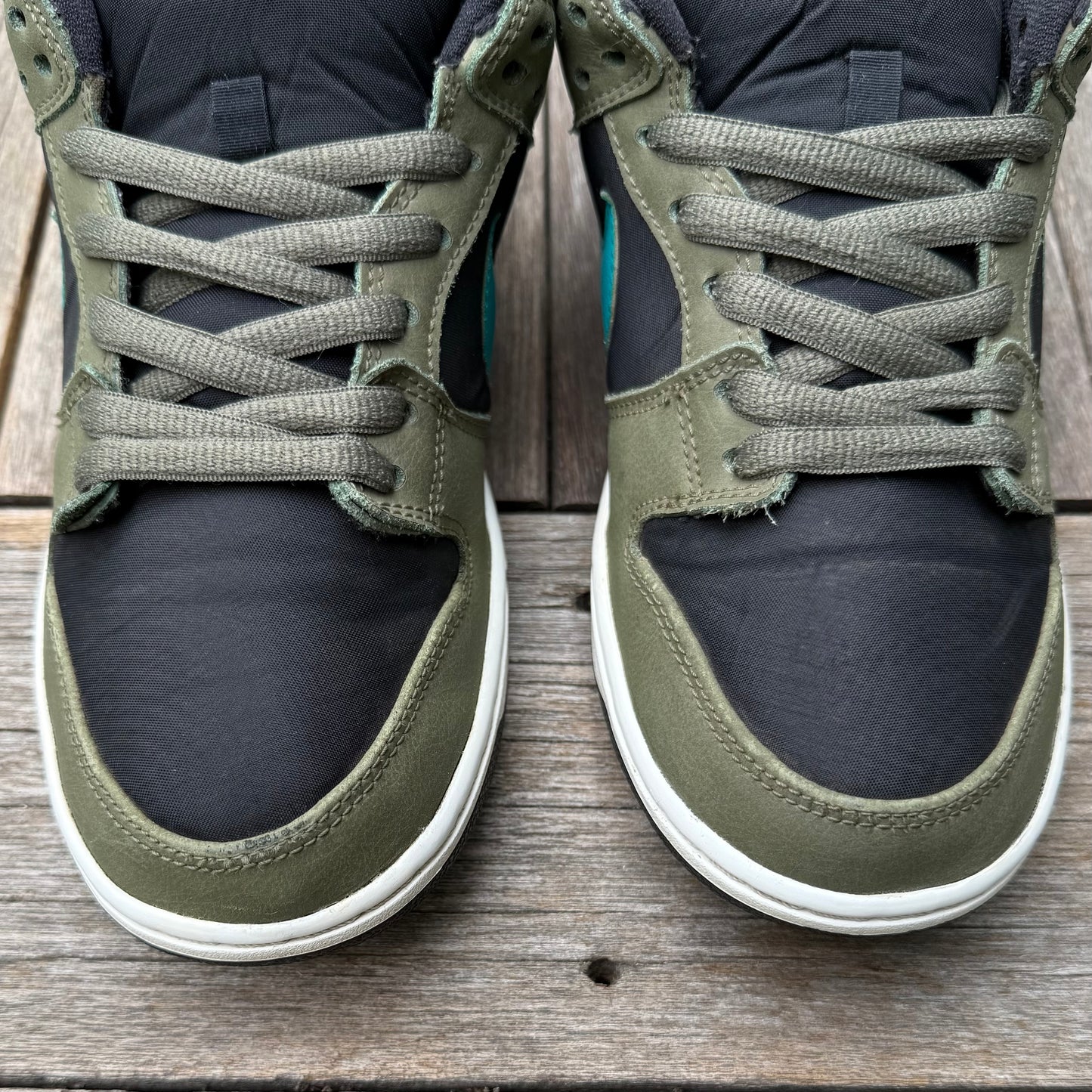 Nike SB Dunk Low Medium Olive Turbo Size 8.5