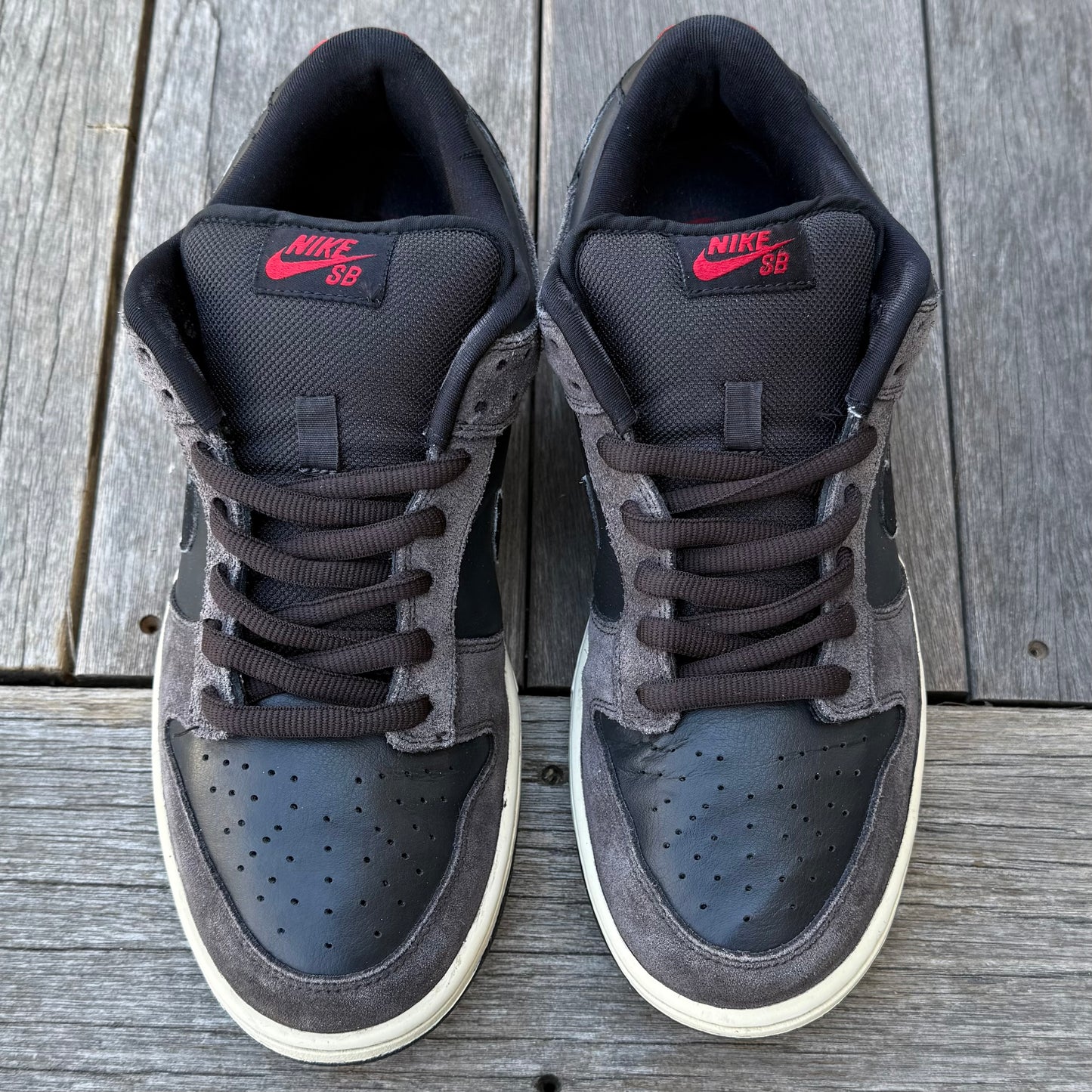 Nike SB Dunk Low Dark Charcoal Black Size 9.5