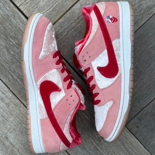 Nike SB Dunk Low Strangelove Size 10.5