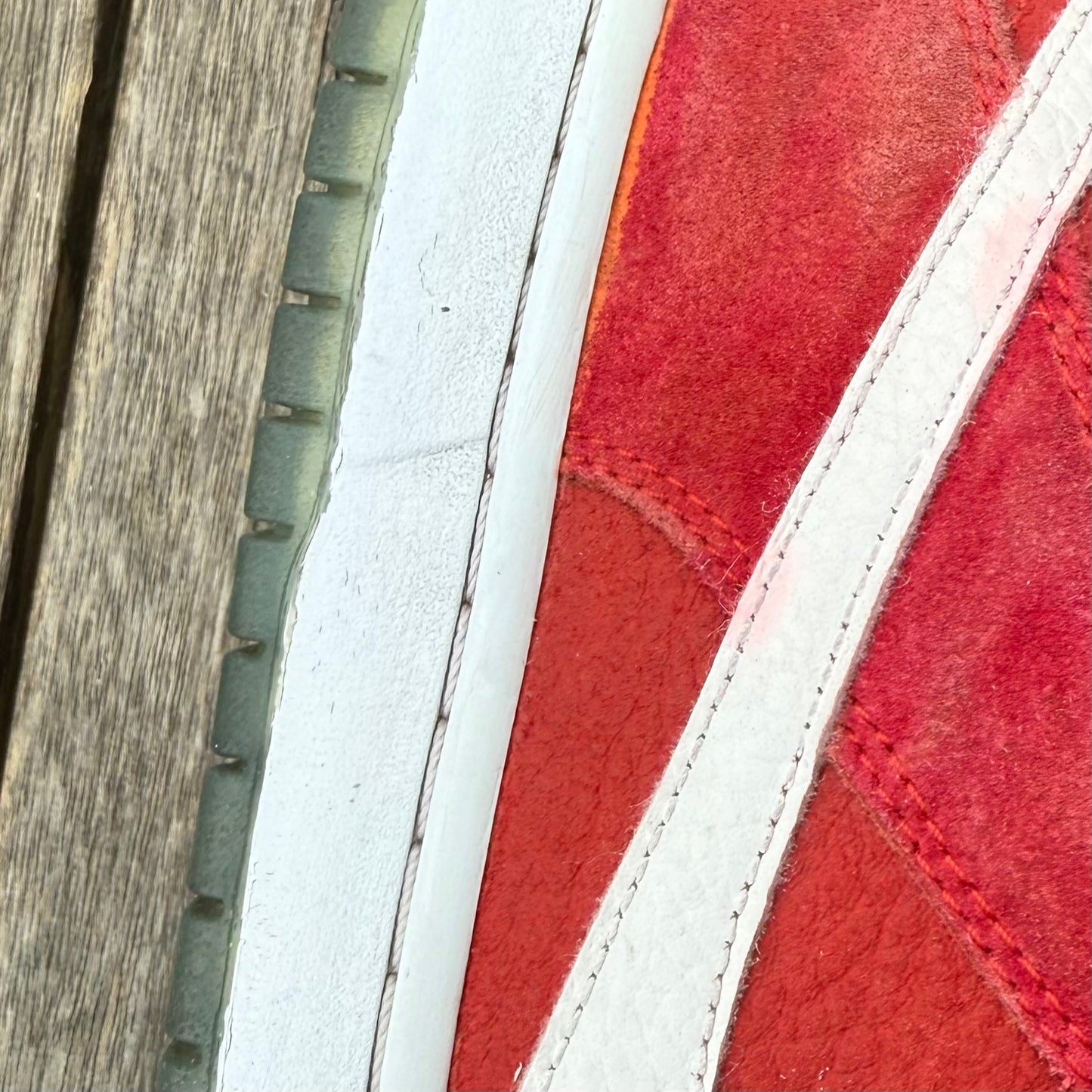 Nike SB Dunk Low Challenge Red Size 8.5