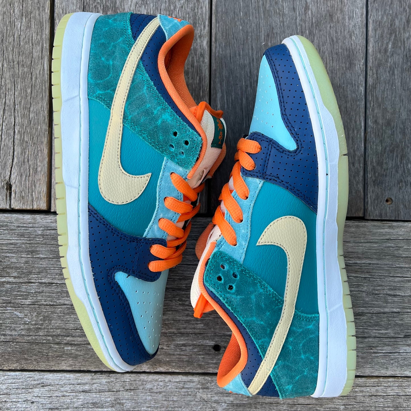 Nike SB Dunk Low MIA Skateshop Size 8.5