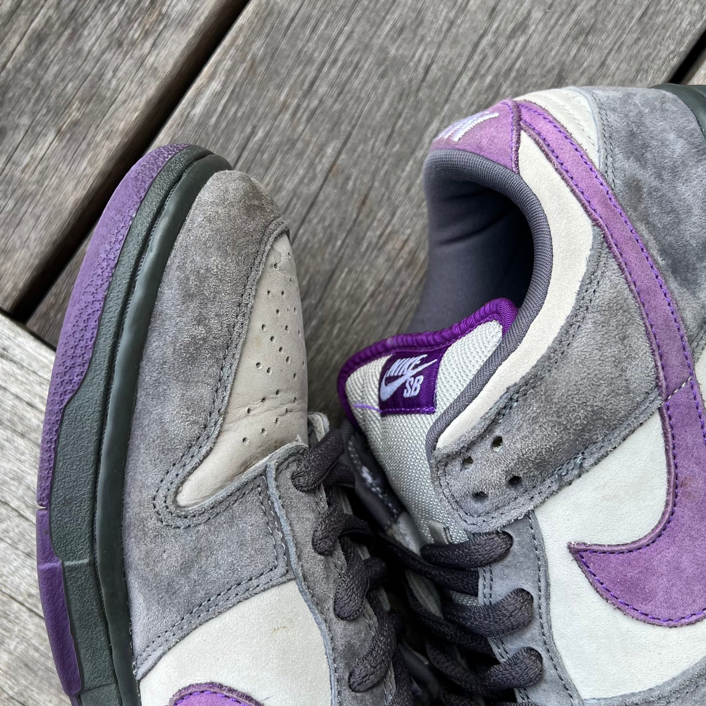 Nike SB Dunk Low Purple Pigeon Size 9