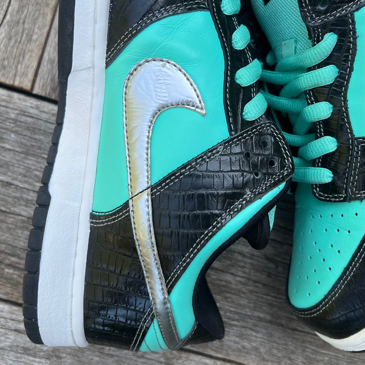 Nike SB Dunk Low Tiffany Diamond Size 12