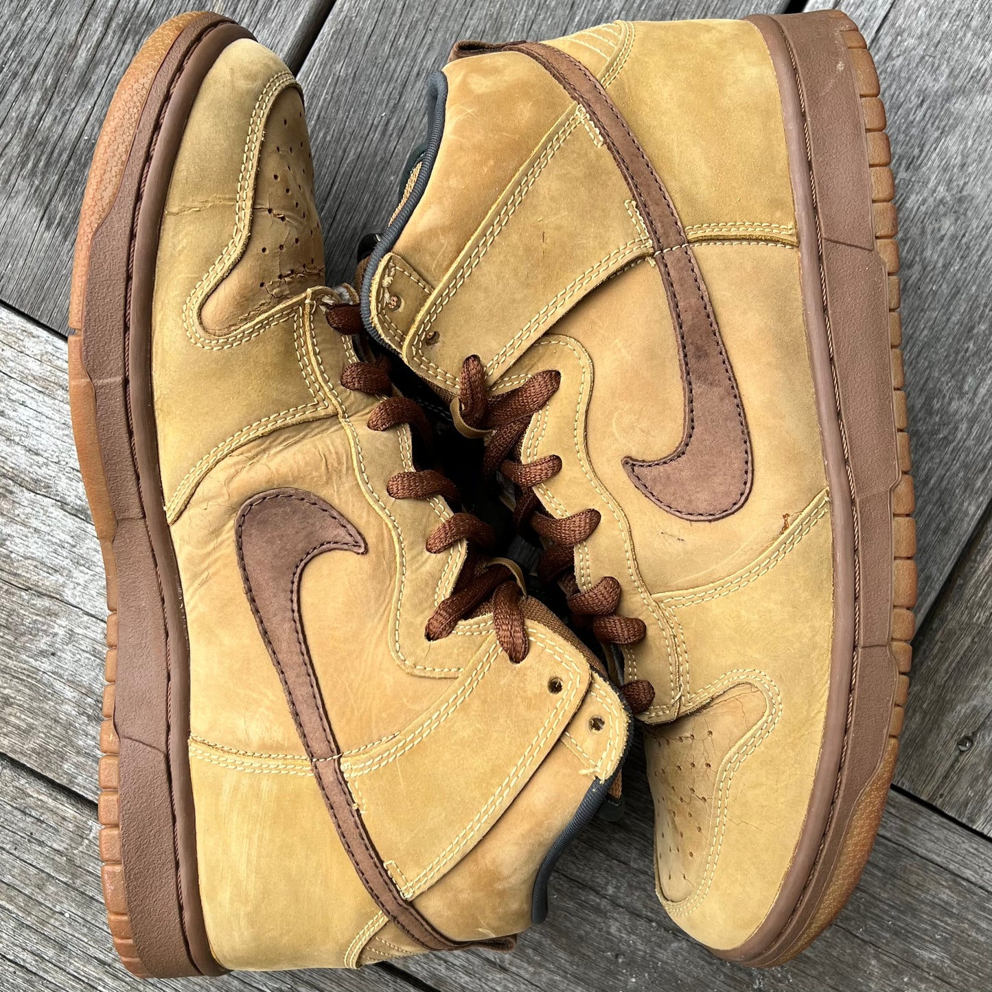 Nike SB Dunk High Wheat Size 10