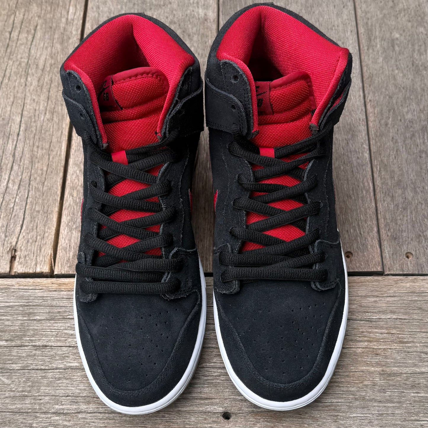 Nike SB Dunk High Bred JPack Black/Gym Red Size 10.5