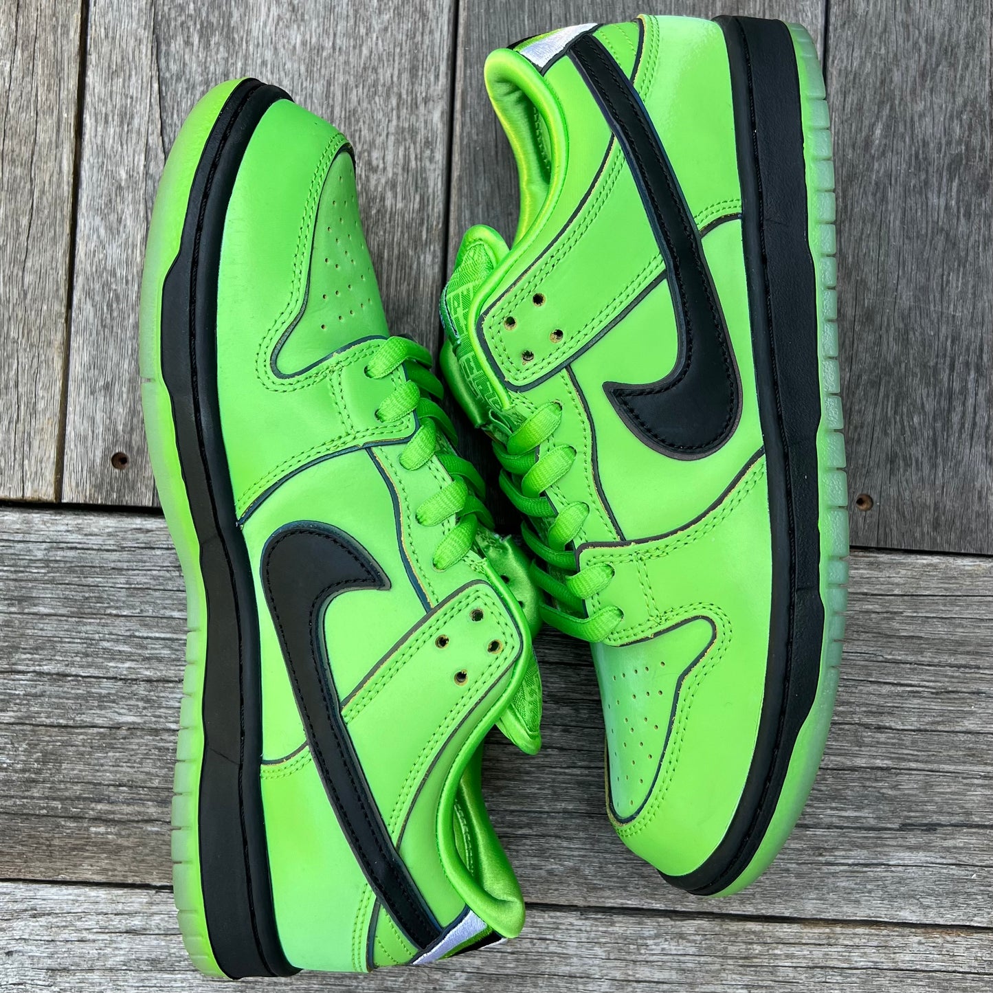 Nike SB Dunk Low Green Powerpuff Girl Buttercup Size 9