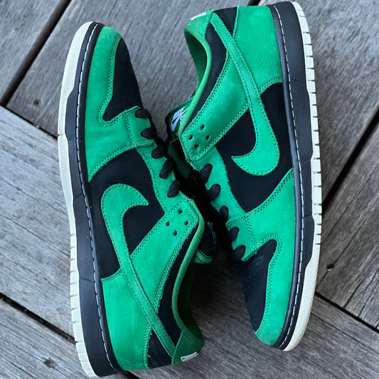 Nike SB Dunk Low Green Lantern Size 9.5