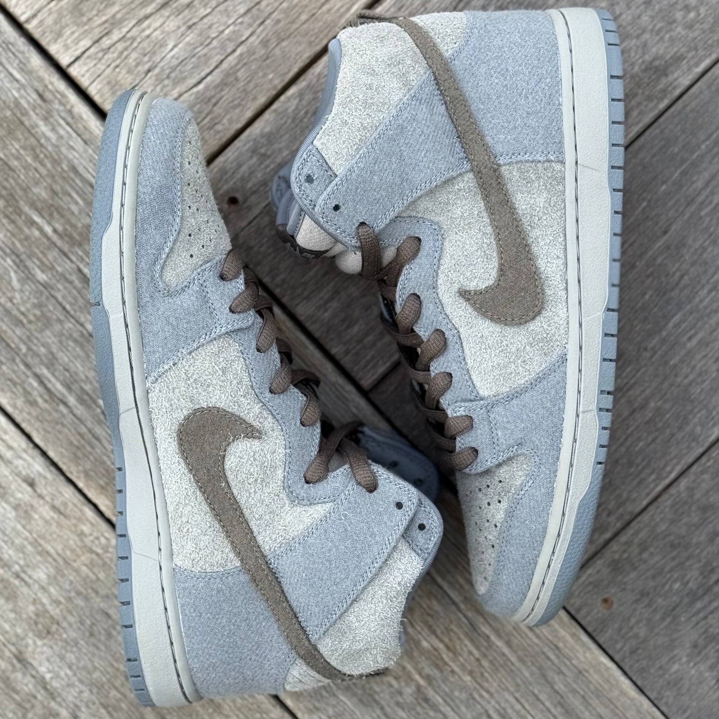 Nike SB Dunk High TaunTaun Size 10