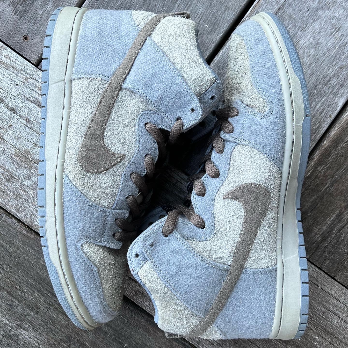 Nike SB Dunk High TaunTaun Size 10