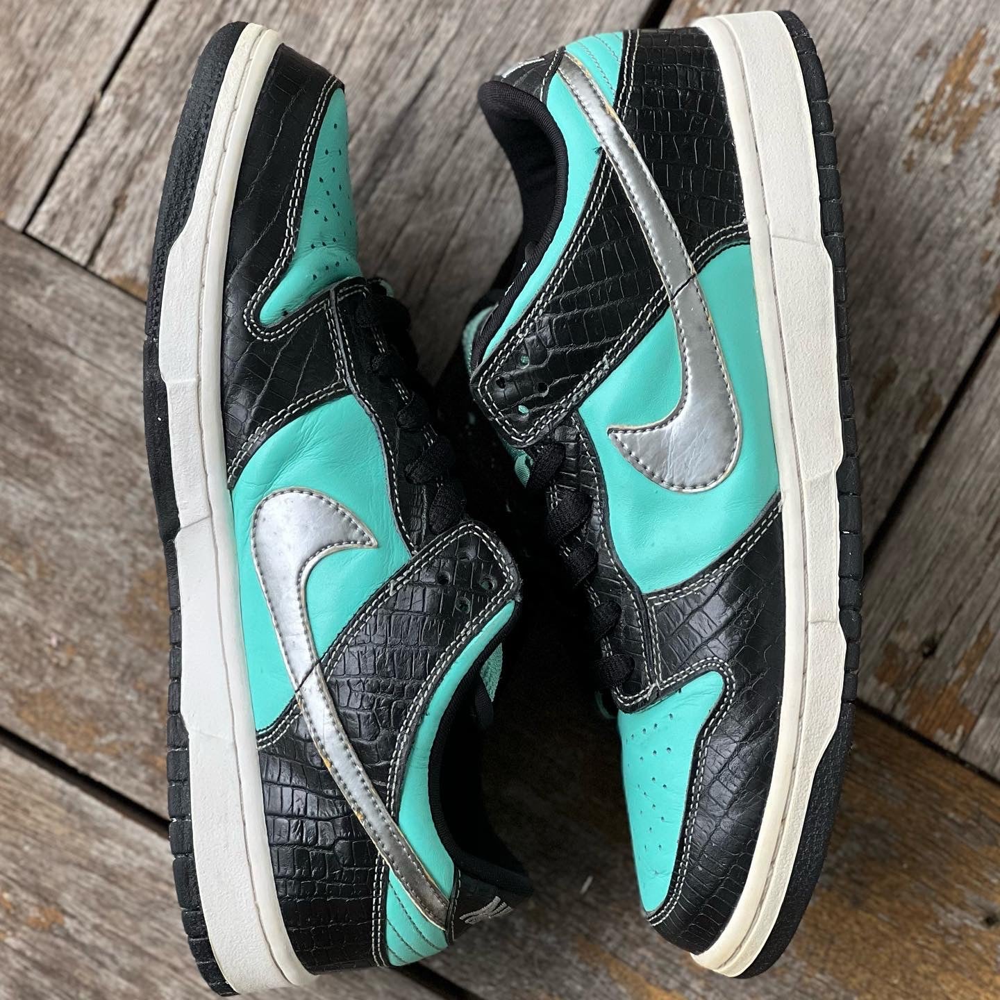 Nike SB Dunk Low Tiffany Diamond Size 9.5