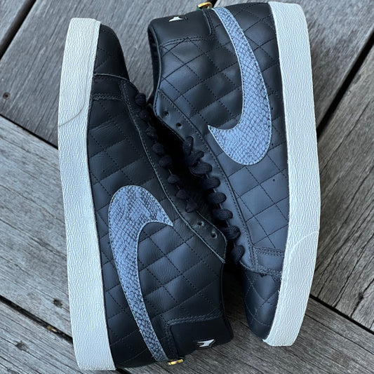 Nike SB Blazer Black Supreme Size 11