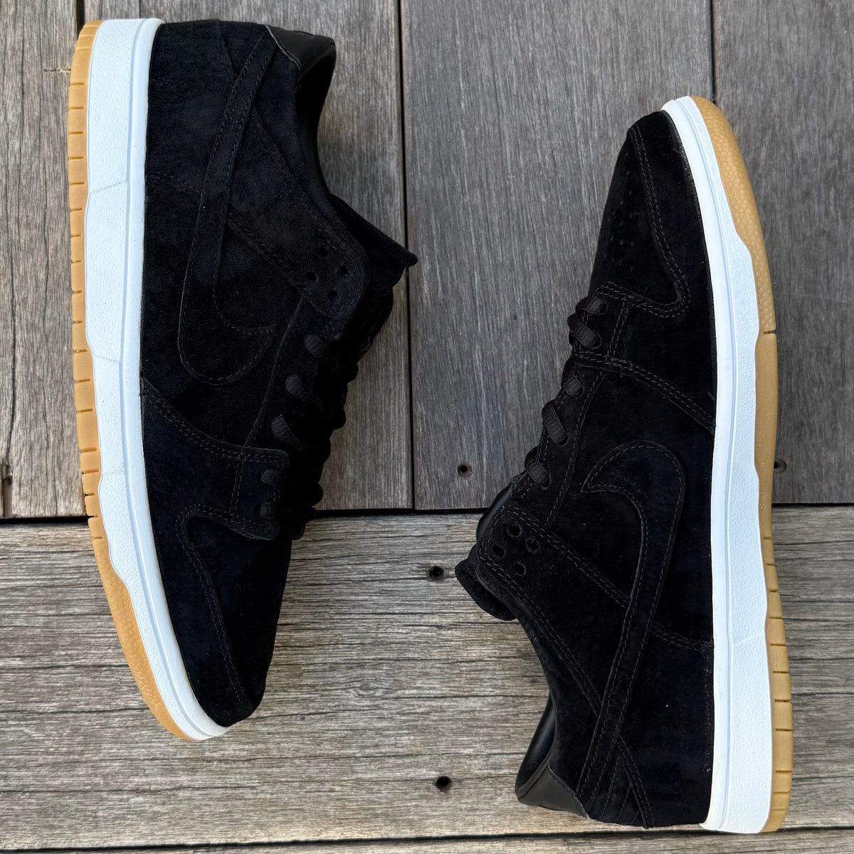 Nike SB Dunk Low Elite Black Gum Size 9.5