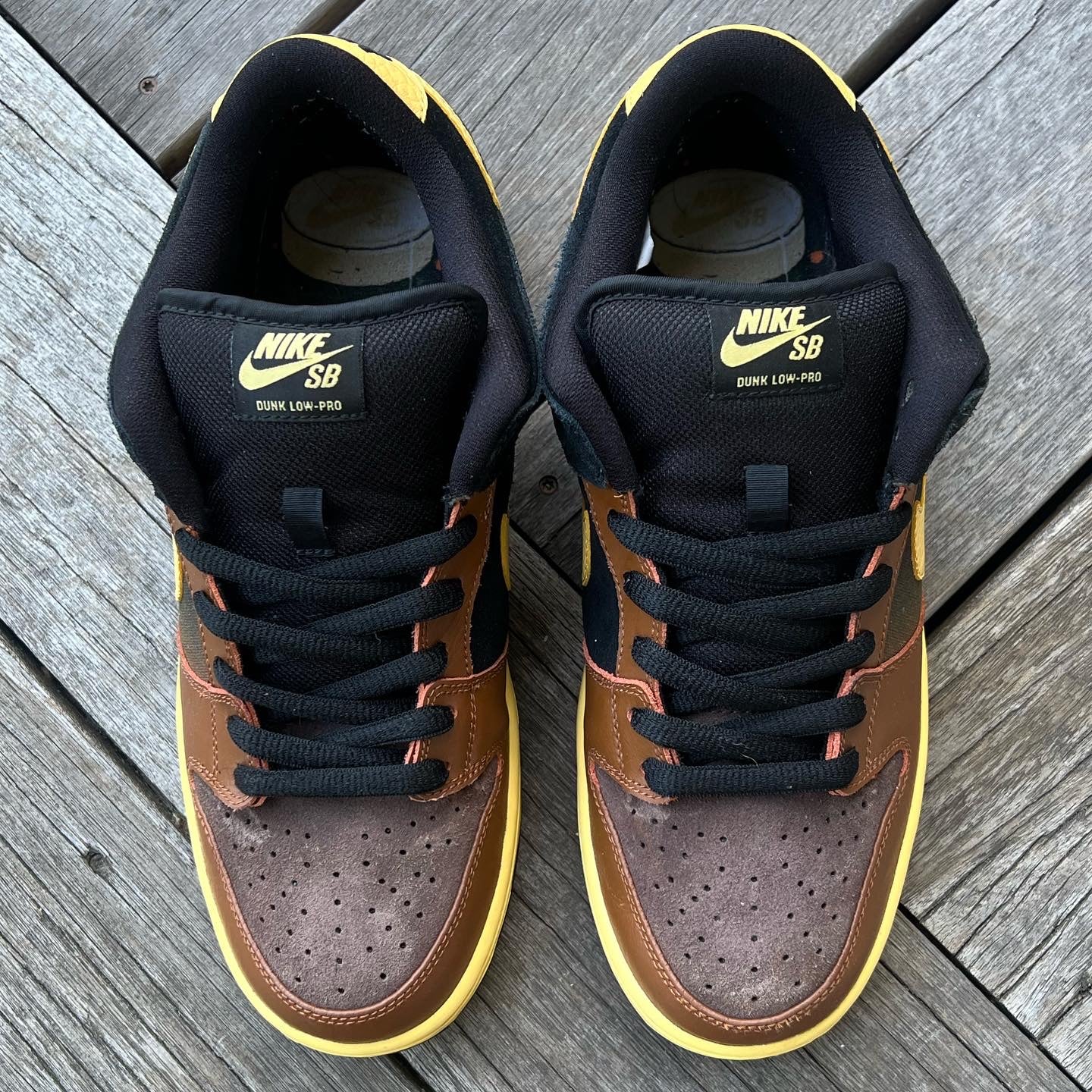 Nike sb black and 2025 tan