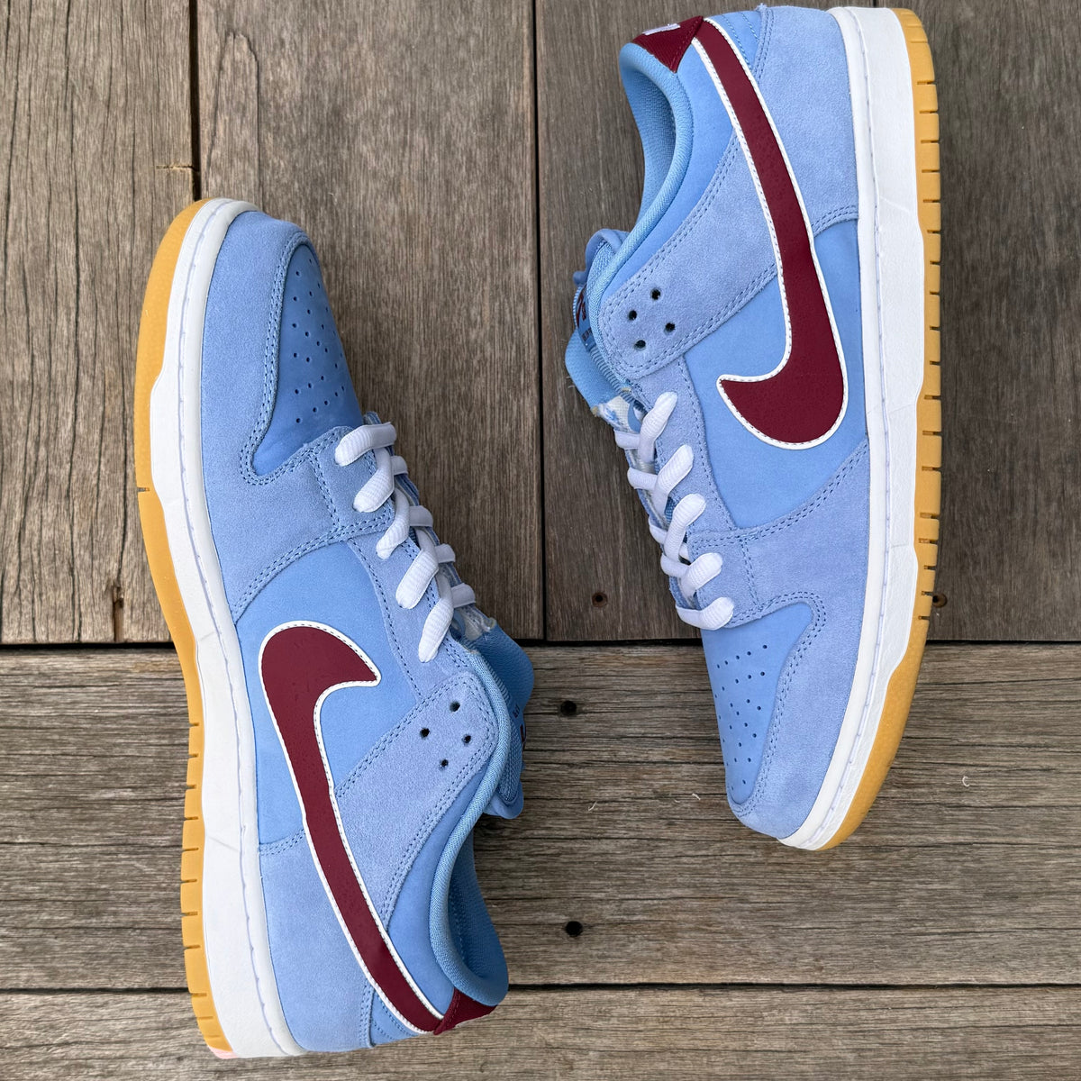 Nike SB Dunk Low Philadelphia Phillies Size 12
