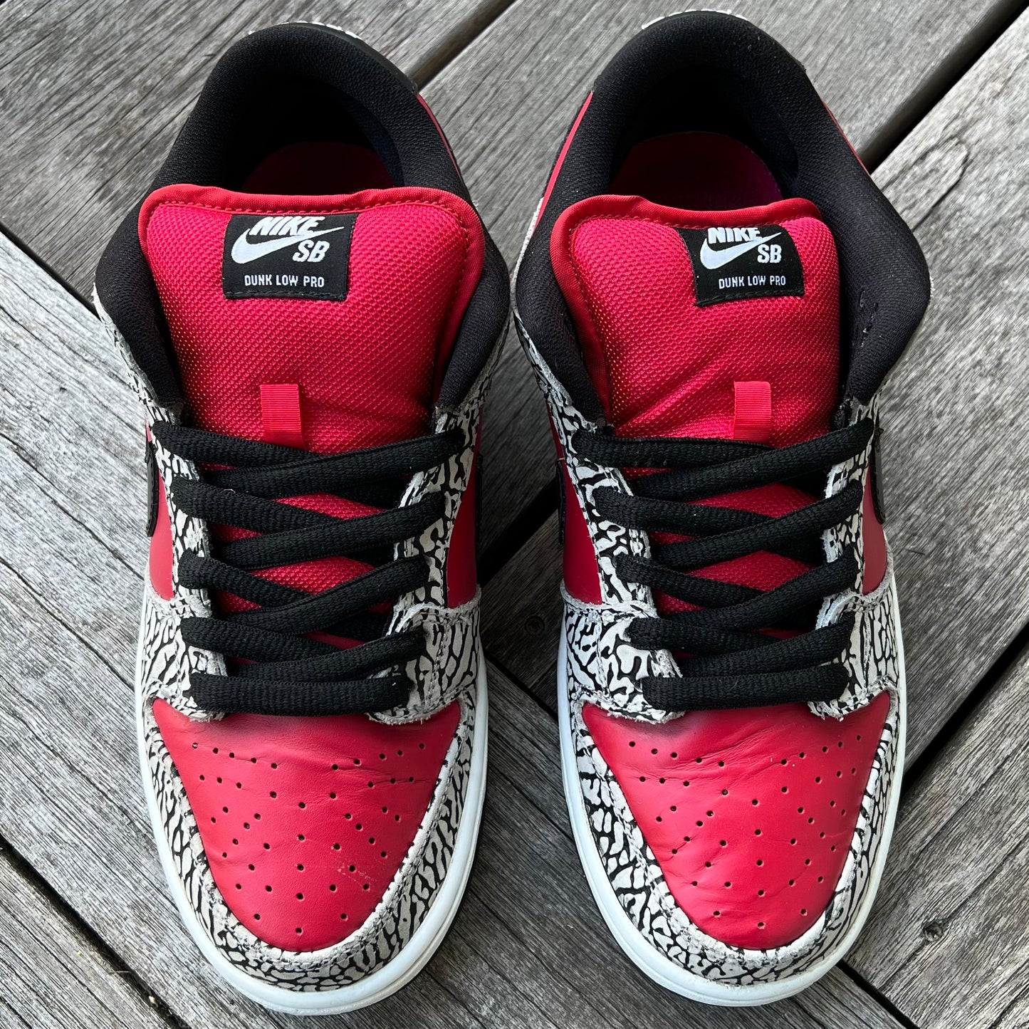 Nike SB Dunk Low Red Supreme Size 9