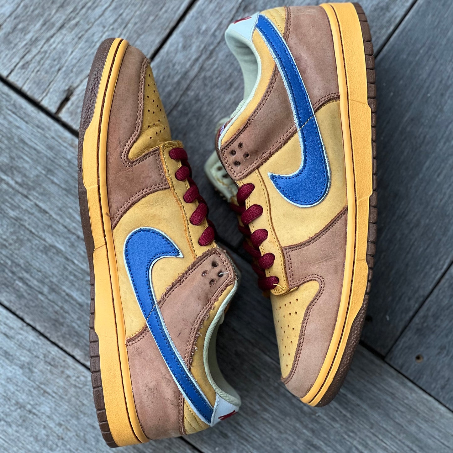 Nike SB Dunk Low Newcastle Brown Ale Size 10.5