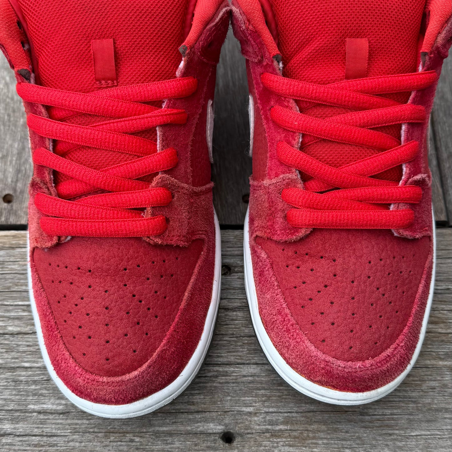 Nike SB Dunk Low Challenge Red Size 8.5