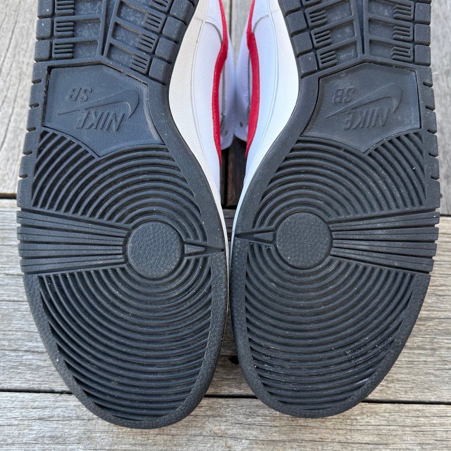 Nike SB Dunk Mid White Sport Red Black Size 13