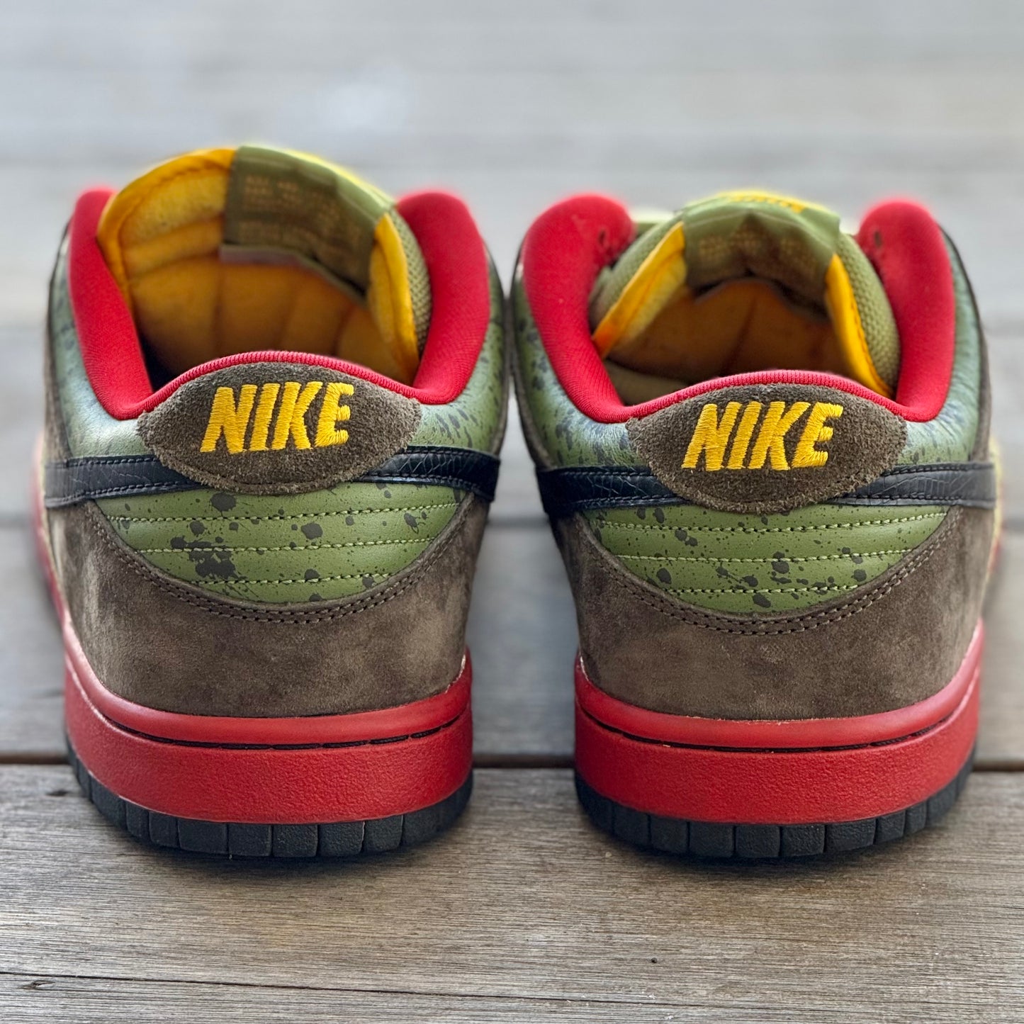 Nike SB Dunk Low Asparagus Size 10.5