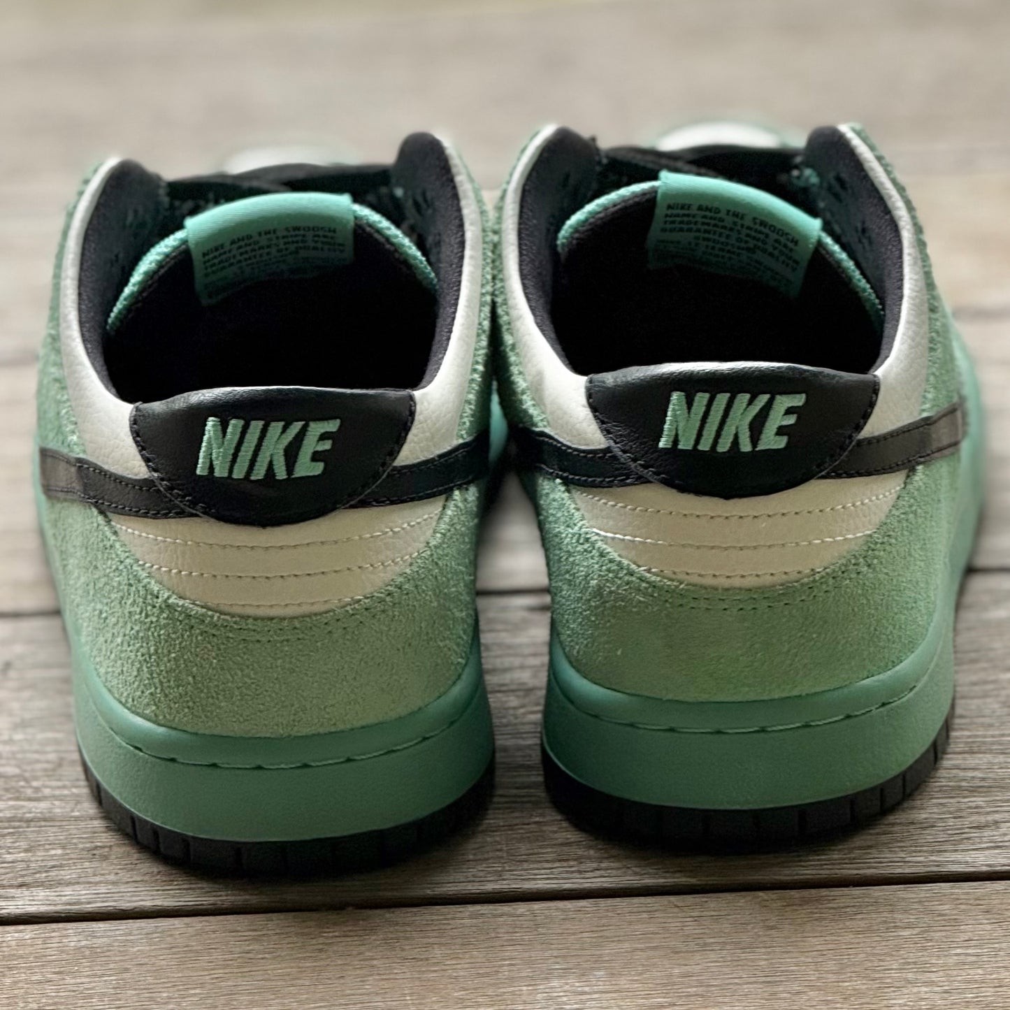 Nike SB Dunk Low Sea Crystal Size 9.5