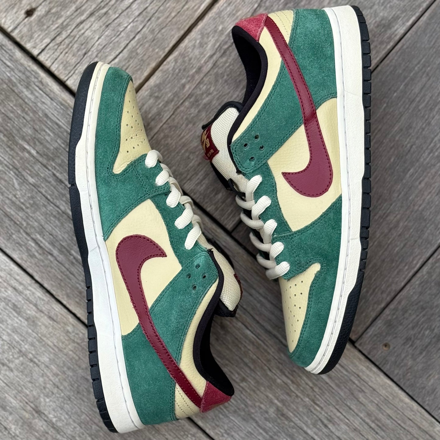 Nike SB Dunk Low Jameson Vegas Gold Size 10