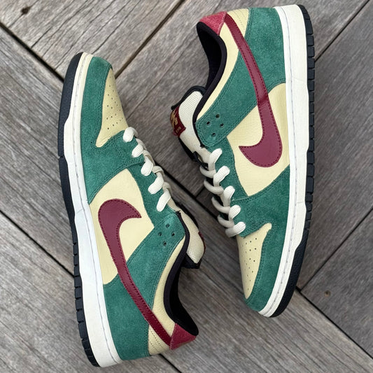 Nike SB Dunk Low Jameson Vegas Gold Size 10
