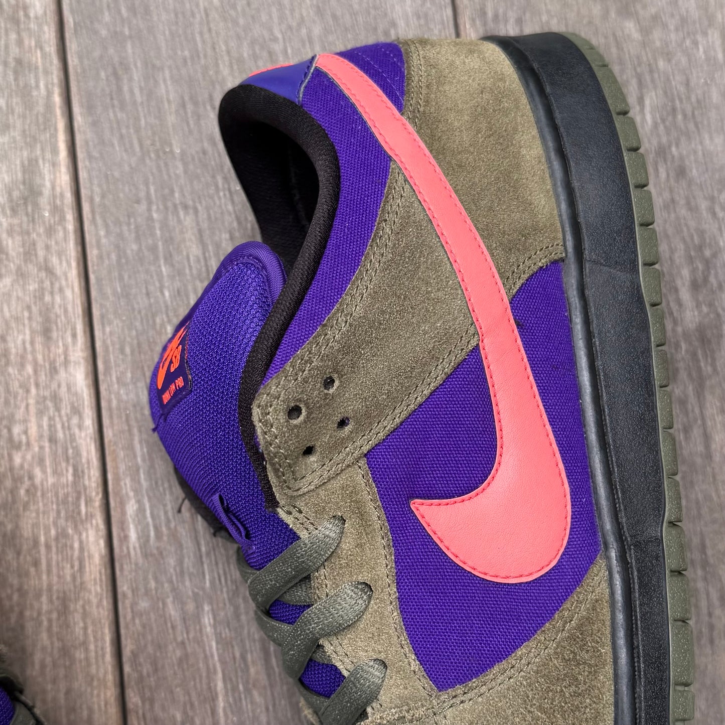Nike SB Dunk Low Medium Olive Atomic Size 13
