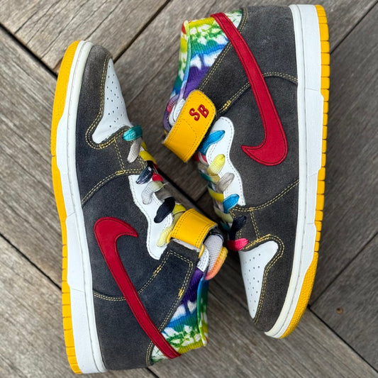 Nike SB Dunk Mid Tie Dye Size 8.5