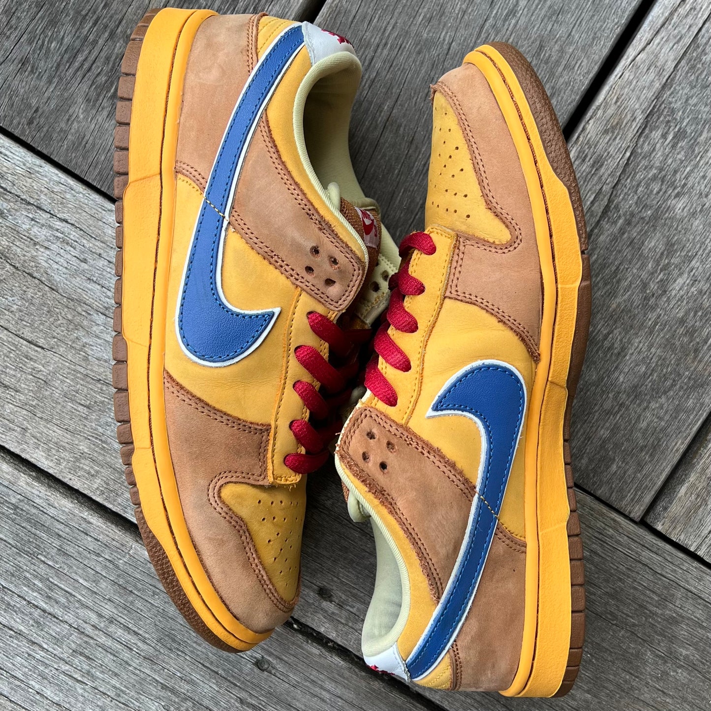 Nike SB Dunk Low Newcastle Brown Ale Size 10.5