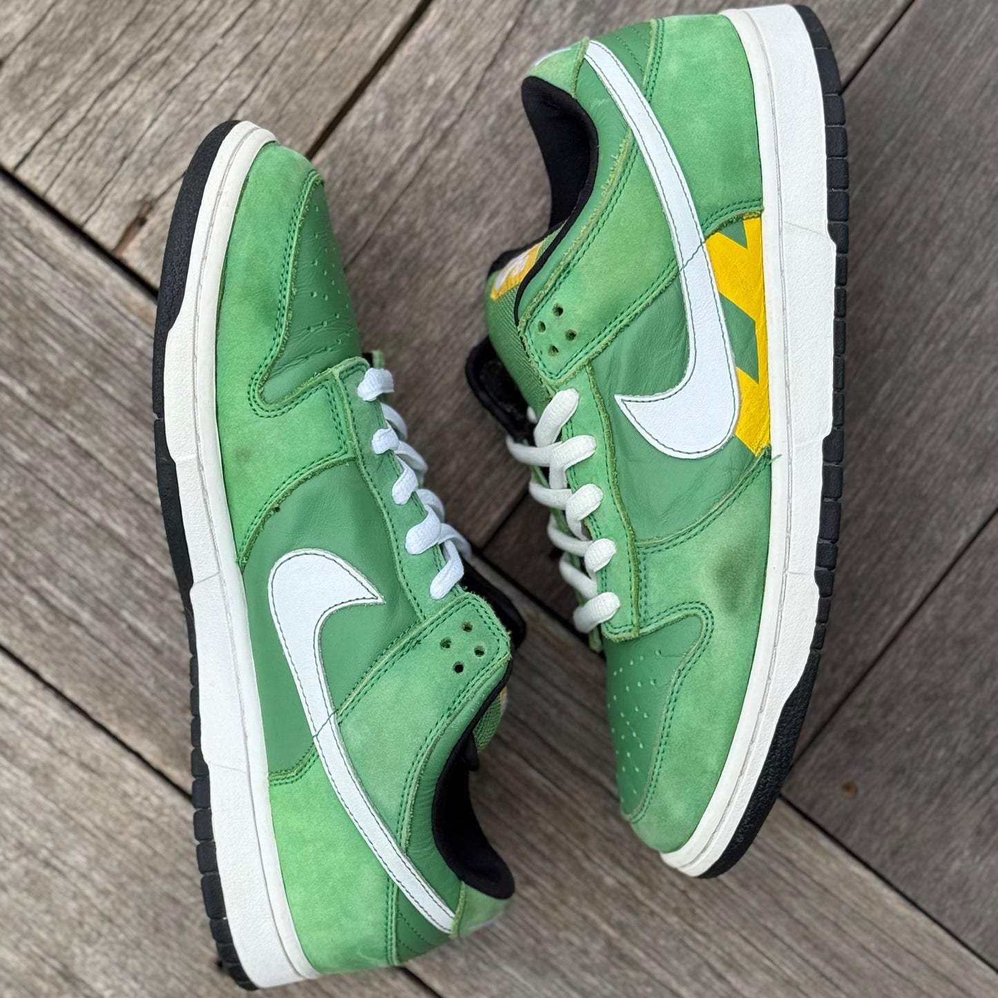 Nike SB Dunk Low Green Tokyo Taxi Size 11