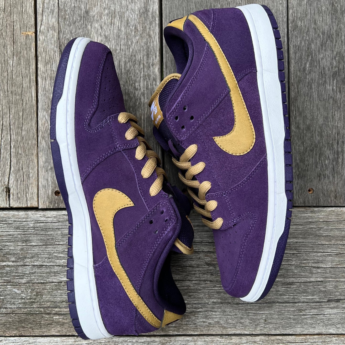 Nike SB Dunk Low Crown Royal Size 9.5