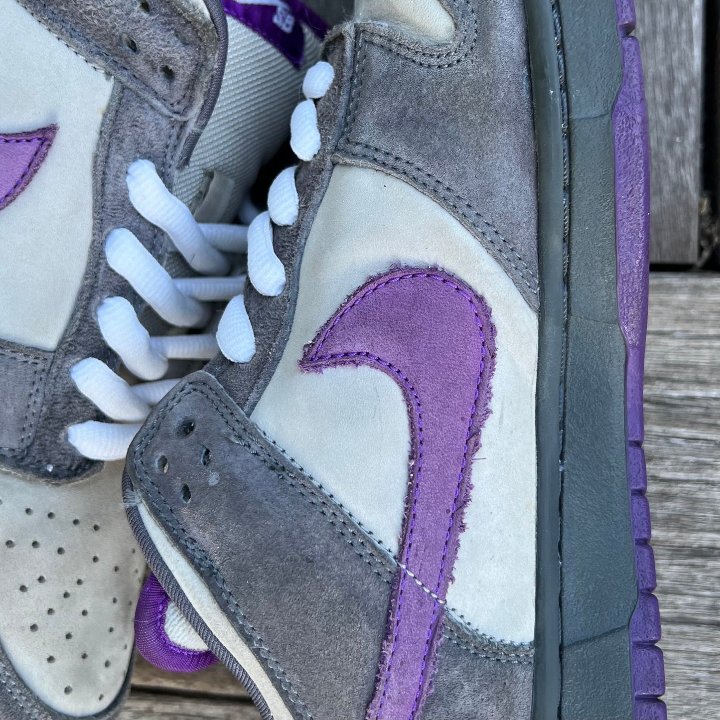 Nike SB Dunk Low Purple Pigeon Size 11