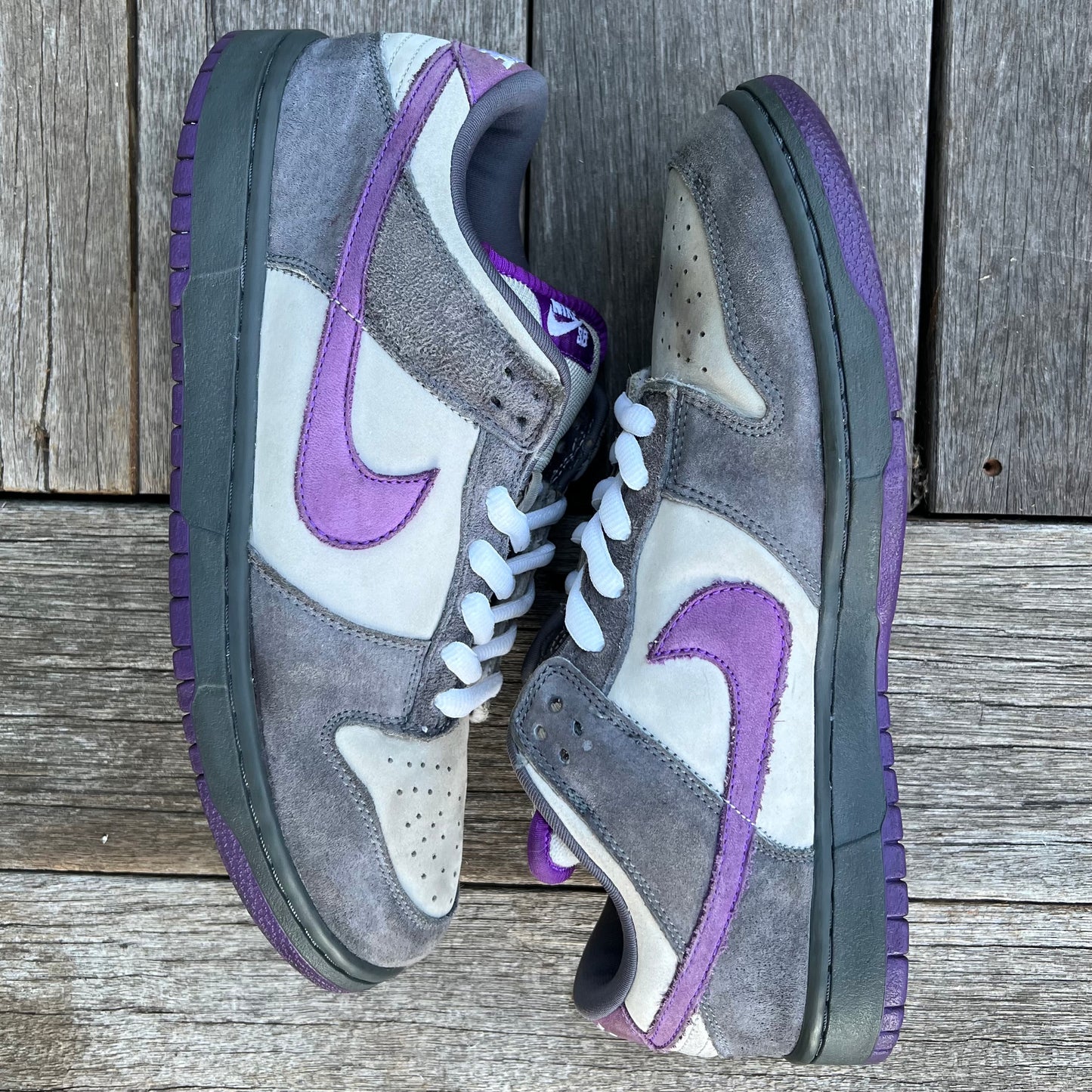 Nike SB Dunk Low Purple Pigeon Size 11