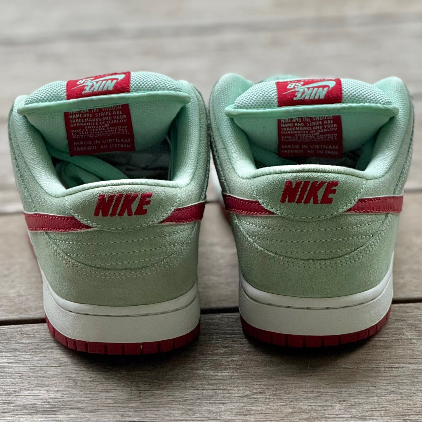 Nike SB Dunk Low Monopoly Mint Size 8.5