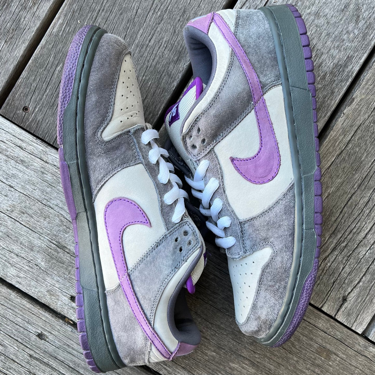 Nike SB Dunk Low Purple Pigeon Size 11