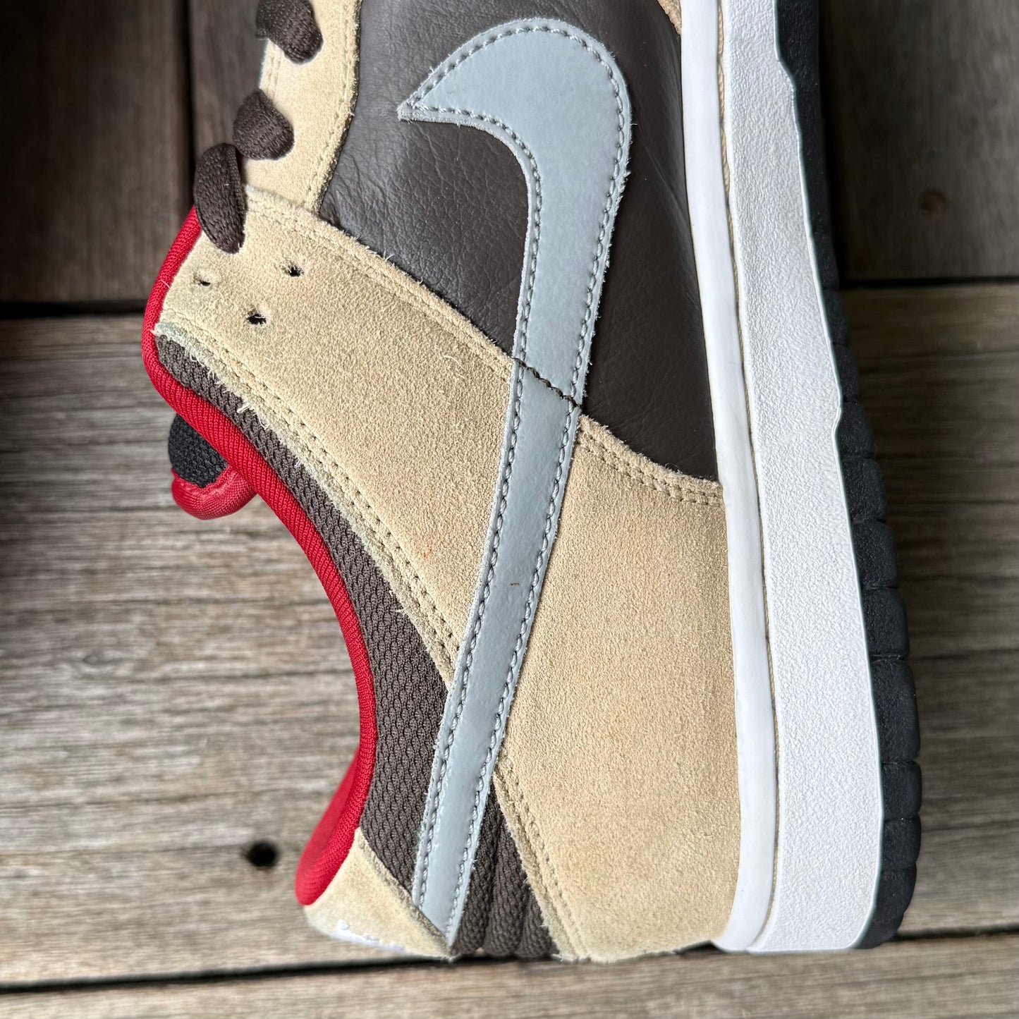 Nike SB Dunk Low Dark Chocolate Size 11