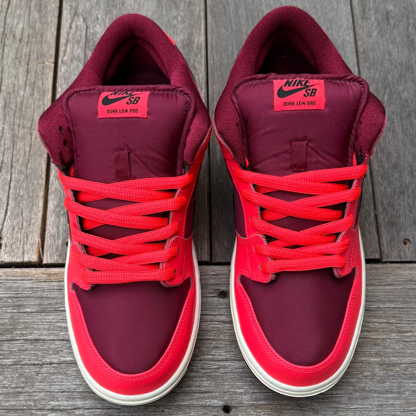 Nike SB Dunk Low Laser Crimson Size 9.5