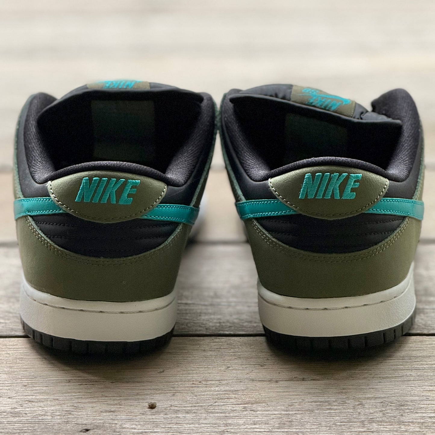 Nike SB Dunk Low Medium Olive Turbo Green Size 11