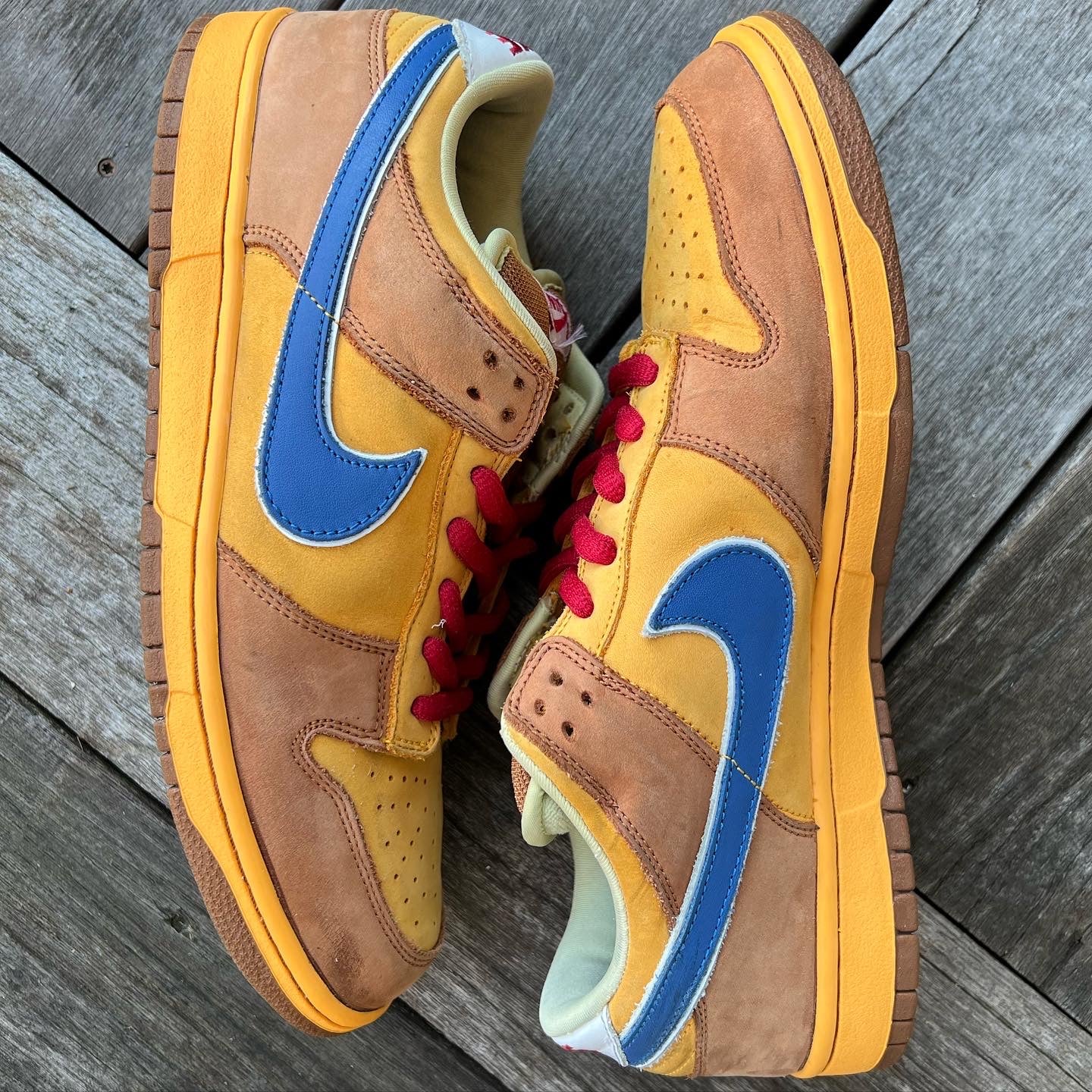 Nike SB Dunk Low Newcastle Brown Ale Size 11.5