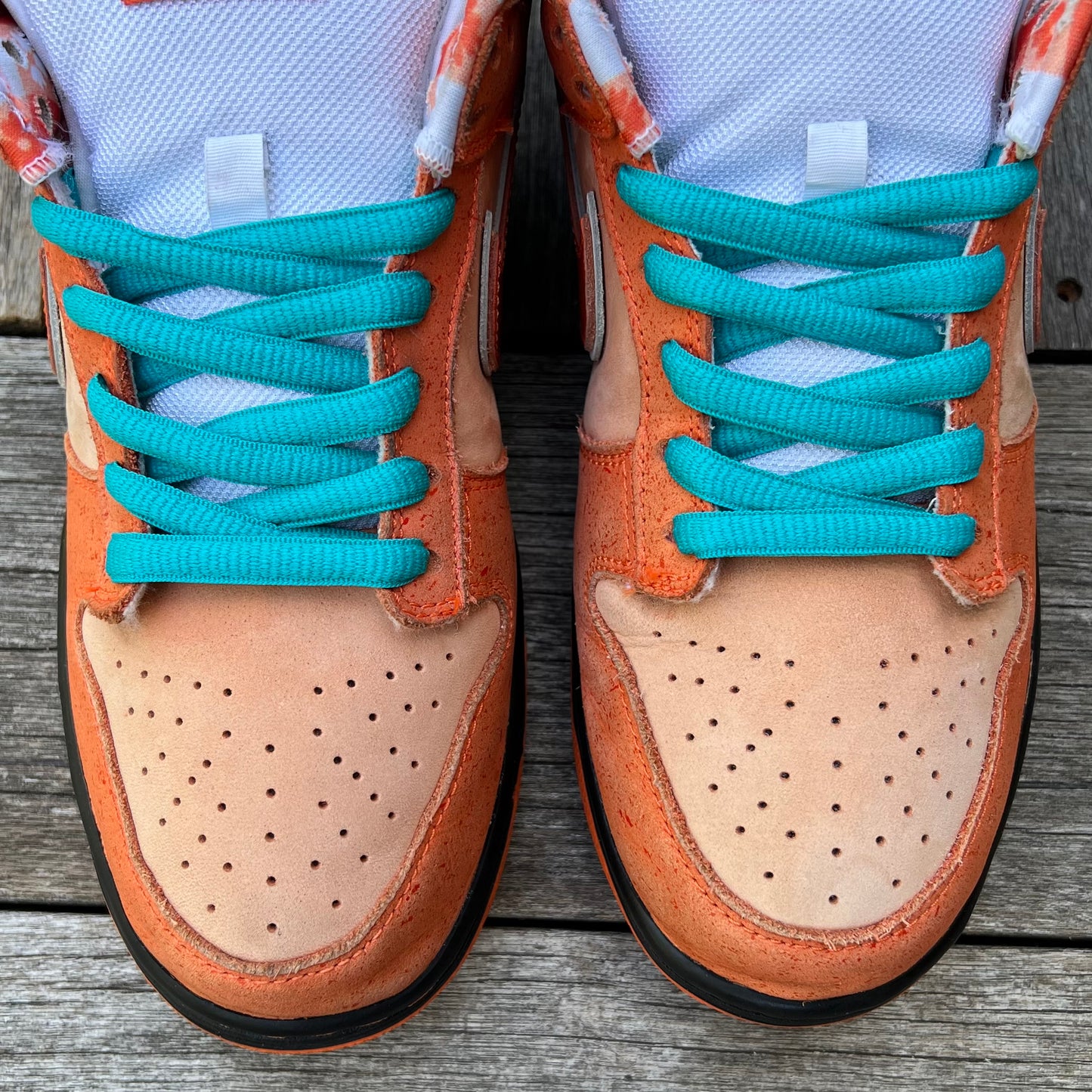 Nike SB Dunk Low Orange Lobster Size 9.5